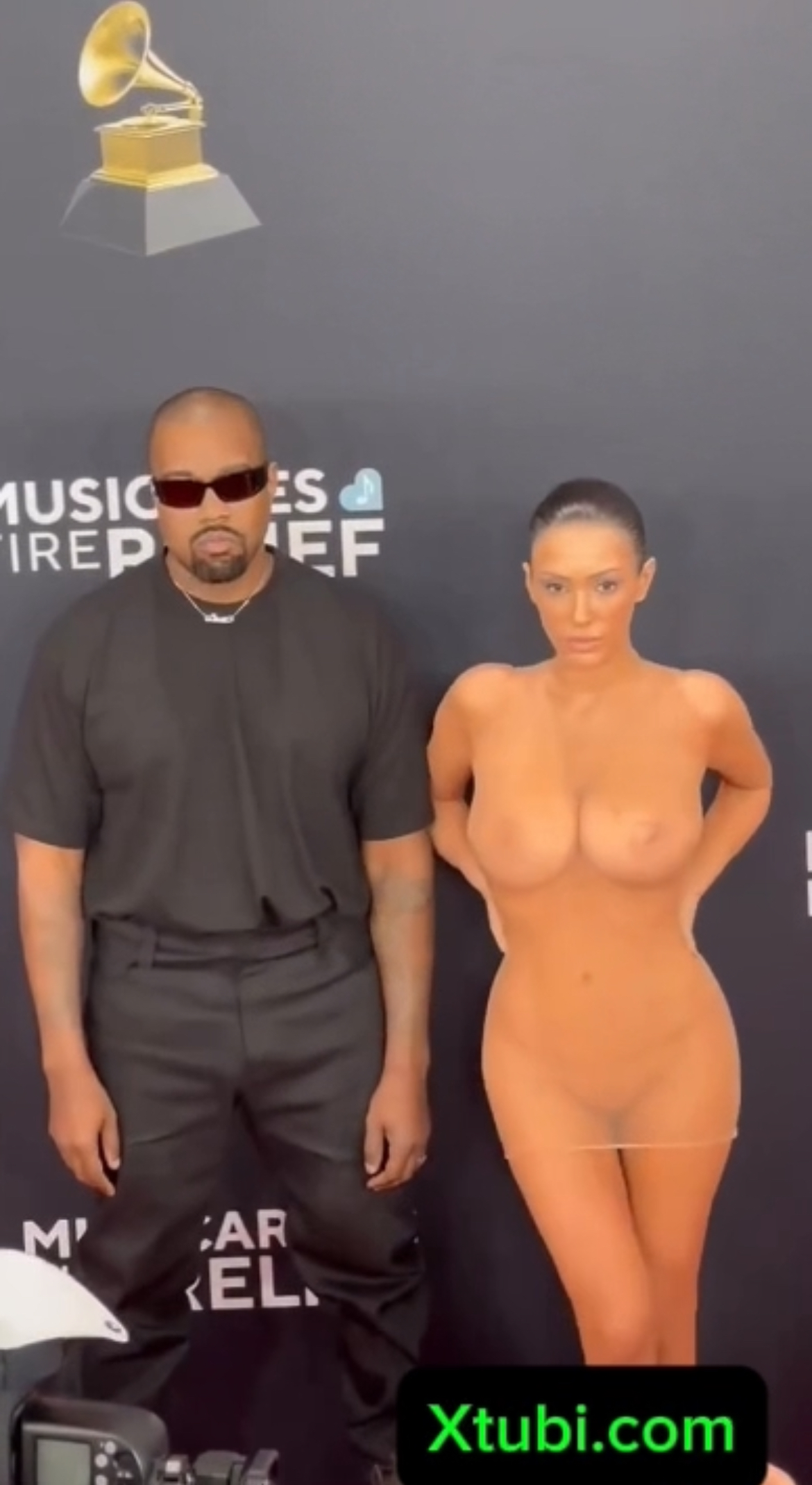 Kanye West Wife Bianca Censori Naked At Grammys